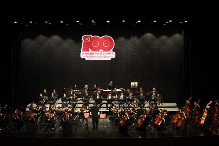 集团机关工会组织干部职工寓目《共和国力量》演出