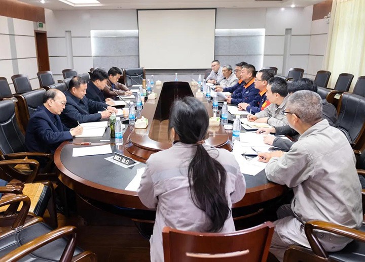 云煤（拉斯维加斯官网）集团总司理助理陈家昆一行到解化化工分公司调研“三供一业”疏散移交事情