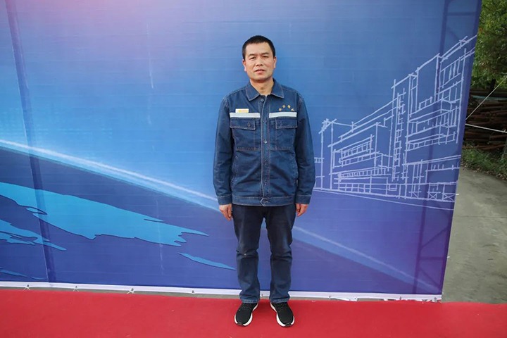 推行职责，，，，，，勤于贡献——省十八届职工职业手艺大赛瓦斯检查工手艺状元吕茂飞在通俗岗位谱写新篇章