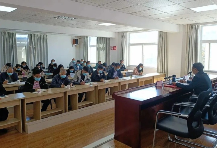 云煤（拉斯维加斯官网）集团党委副书记、副董事长、总司理高建嵩到挂钩联系支部教学学习贯彻党的二十大精神专题党课