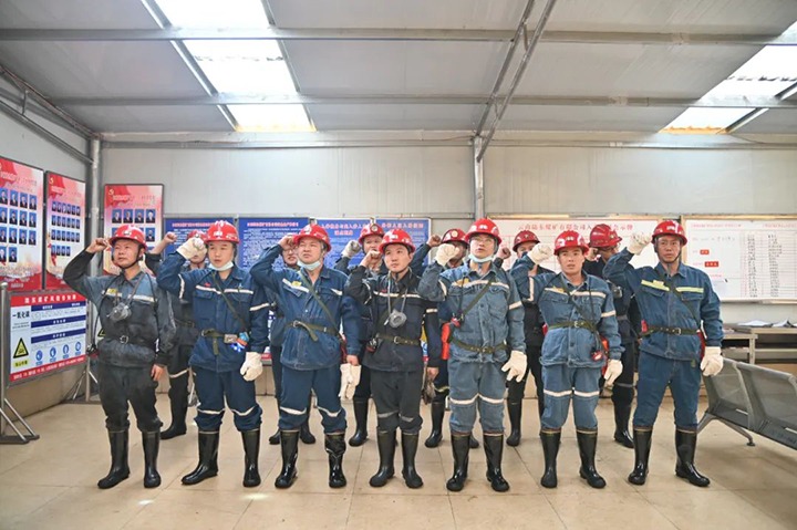 【聚焦云煤】云煤（拉斯维加斯官网）集团检查组到陆东煤矿公司开展清静专项检查情形