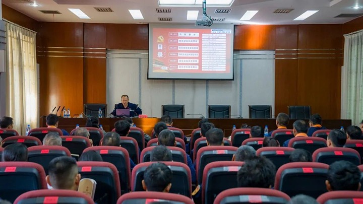 【聚焦云煤】云煤（拉斯维加斯官网）集团到云南解化公司开展《两办》意见精神宣贯运动